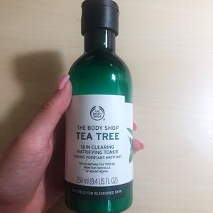 THE BODY SHOP Tea Tree Toner